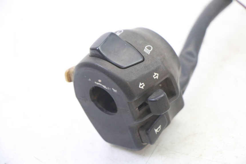 photo de INTERRUPTOR DE LUCES IZQUIERDO SUZUKI BURGMAN 125 (2007 - 2014)
