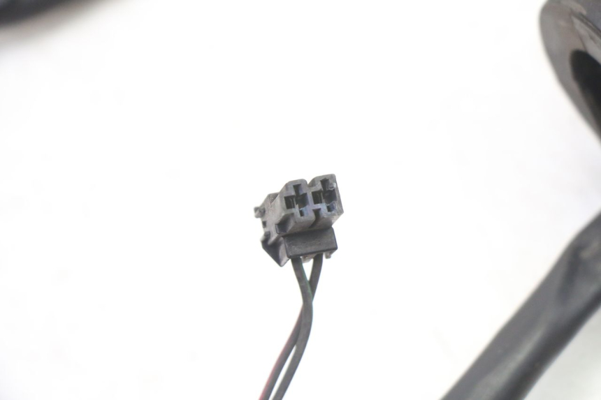 photo de INTERRUPTOR DE LUCES IZQUIERDO SUZUKI BURGMAN 125 (2007 - 2014)