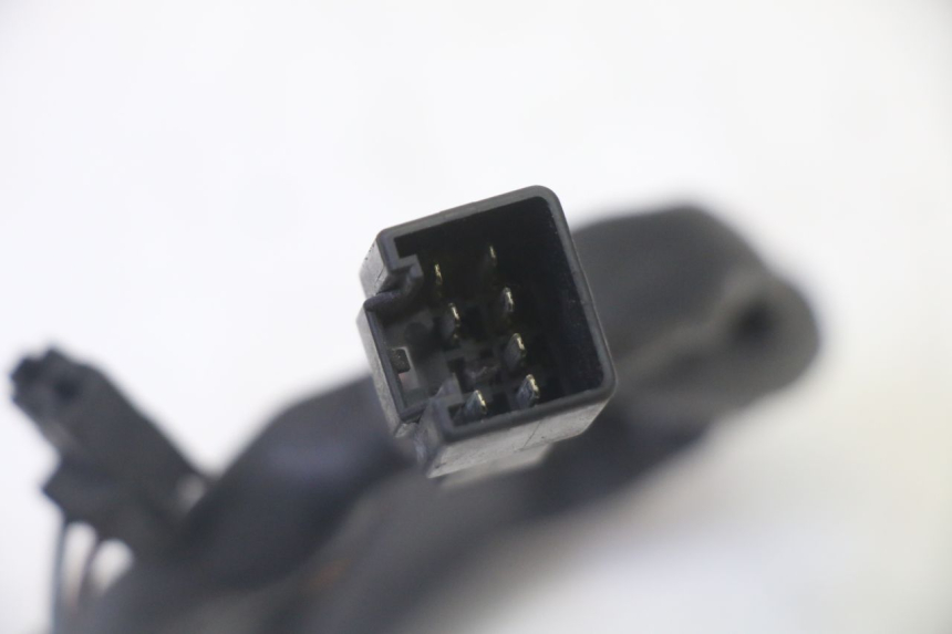 photo de INTERRUPTOR DE LUCES IZQUIERDO SUZUKI BURGMAN 125 (2007 - 2014)