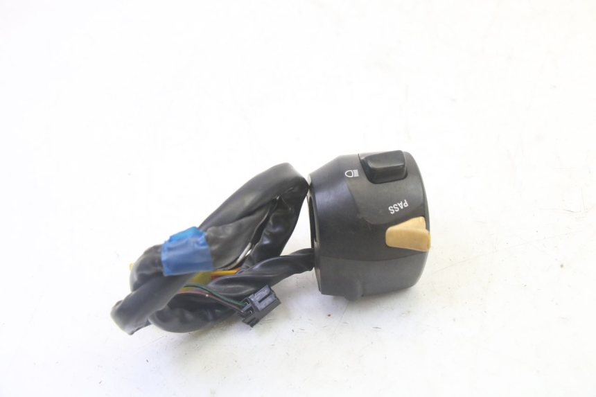 photo de INTERRUPTOR DE LUCES IZQUIERDO SUZUKI BURGMAN 125 (2007 - 2014)