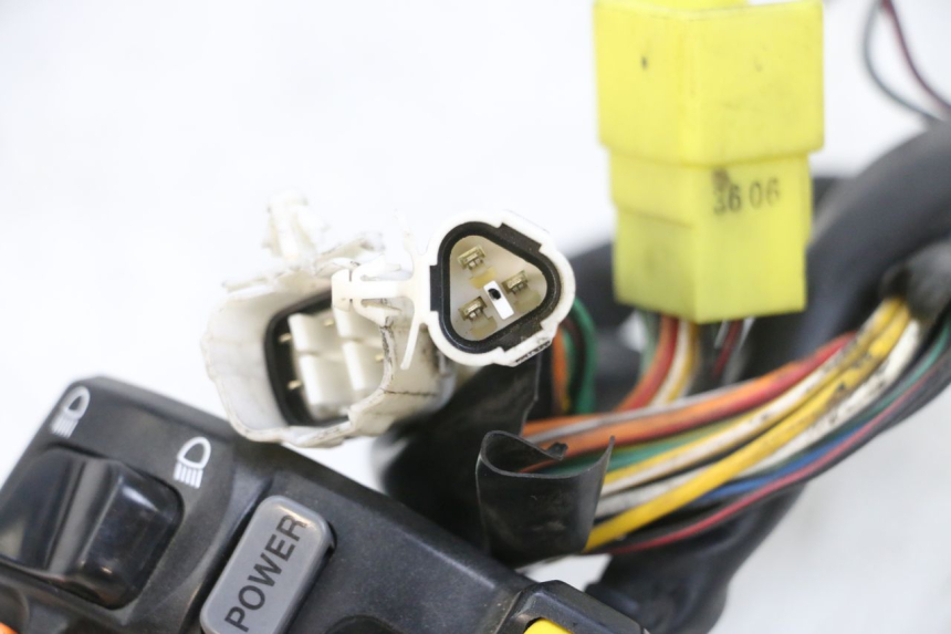 photo de CONMUTADOR IZQUIERDA SUZUKI BURGMAN 650 (2013 - 2020)