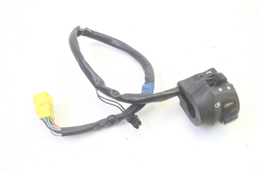 photo de INTERRUPTOR DE LUCES IZQUIERDO SUZUKI BURGMAN 125 (2007 - 2014) - Zoom estado de uso