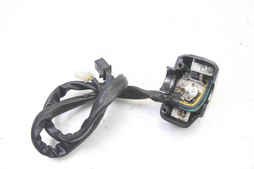 photo de INTERRUPTOR DE LUCES IZQUIERDO YAMAHA BW'S BWS 125 (2010 - 2013)