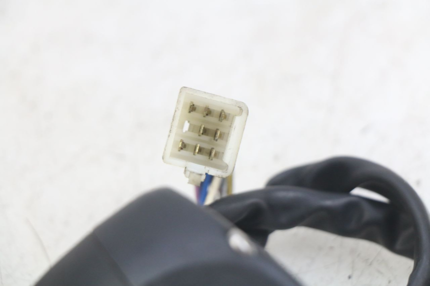 photo de INTERRUPTOR DE LUCES IZQUIERDO PEUGEOT CITYSTAR AIR 125 (2014 - 2017)