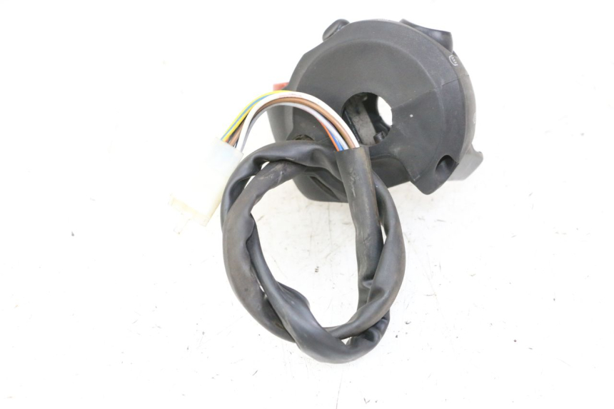 photo de INTERRUPTOR DE LUCES IZQUIERDO PEUGEOT CITYSTAR 50 (2013 - 2017)
