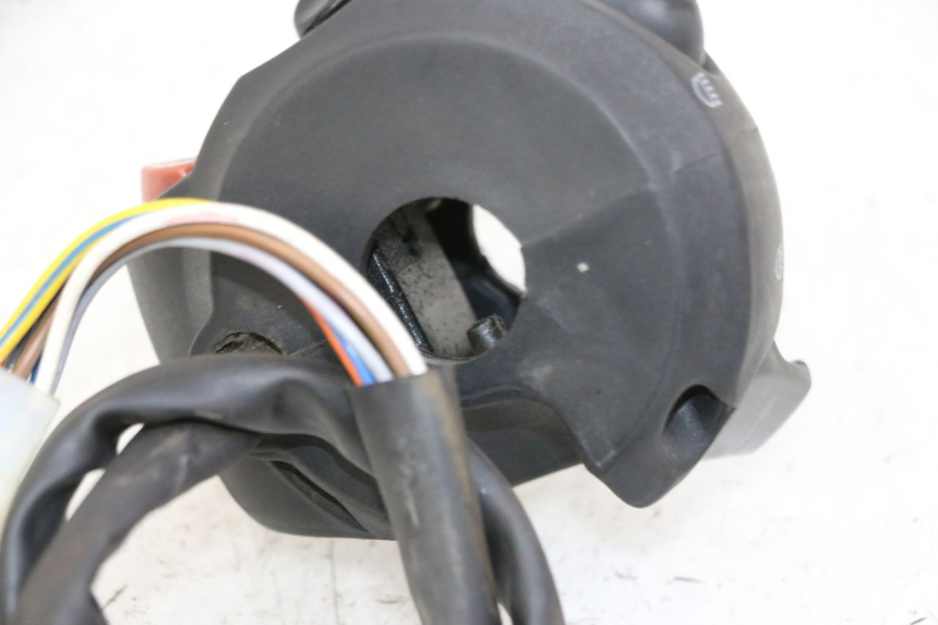 photo de INTERRUPTOR DE LUCES IZQUIERDO PEUGEOT CITYSTAR 50 (2013 - 2017)
