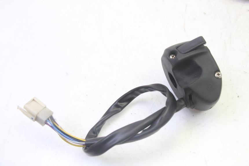 photo de INTERRUPTOR DE LUCES IZQUIERDO PEUGEOT CITYSTAR 50 (2013 - 2017)