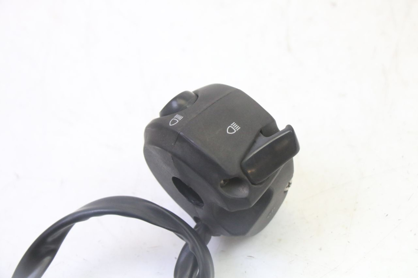 photo de INTERRUPTOR DE LUCES IZQUIERDO PEUGEOT CITYSTAR 50 (2013 - 2017)