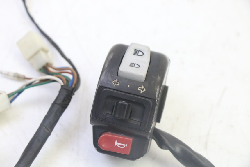 photo de INTERRUPTOR DE LUCES IZQUIERDO SYM CROX 4T 50 (2016 - 2023)