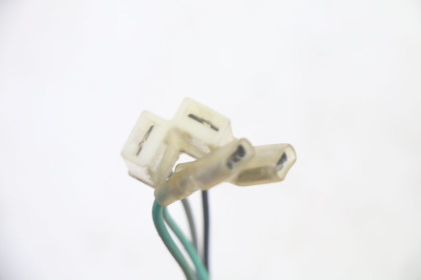 photo de INTERRUPTOR DE LUCES IZQUIERDO SYM CROX 4T 50 (2016 - 2023) - Estado de la superficie y material