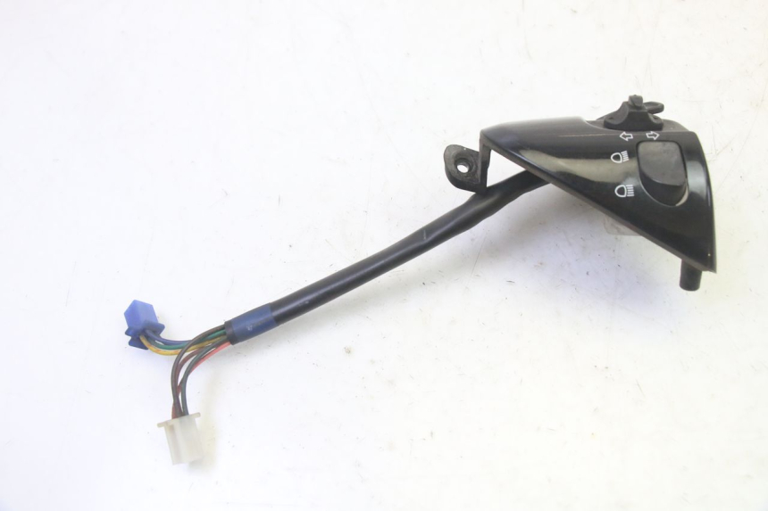 photo de INTERRUPTOR DE LUCES IZQUIERDO YAMAHA CYGNUS X INJECTION 125 (2007 - 2013)