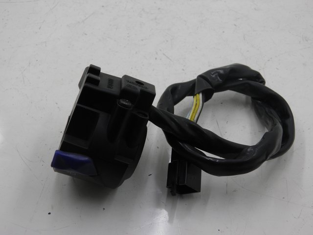 photo de CONMUTADOR IZQUIERDA DERBI GP MAX 250 (2006 - 2008)