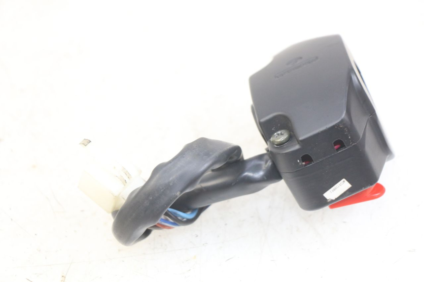 photo de INTERRUPTOR DE LUCES IZQUIERDO EFUN E2GO 1 (2017 - 2021)