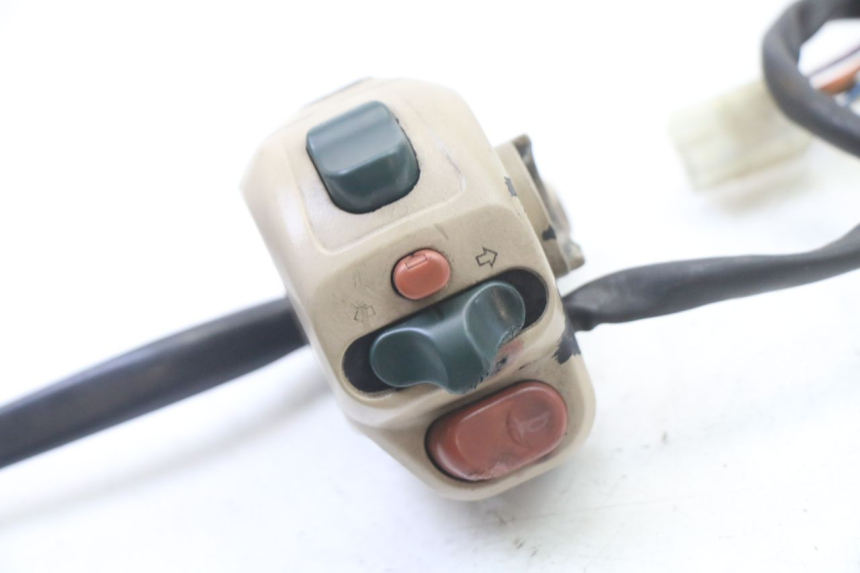 photo de INTERRUPTOR DE LUCES IZQUIERDO PEUGEOT ELYSEO 125 (1999 - 2004)