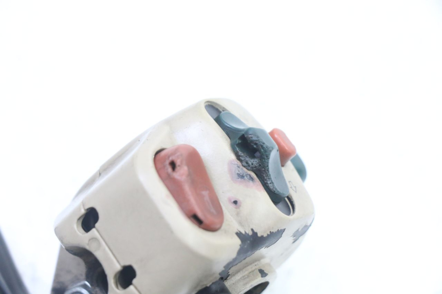 photo de INTERRUPTOR DE LUCES IZQUIERDO PEUGEOT ELYSEO 125 (1999 - 2004)