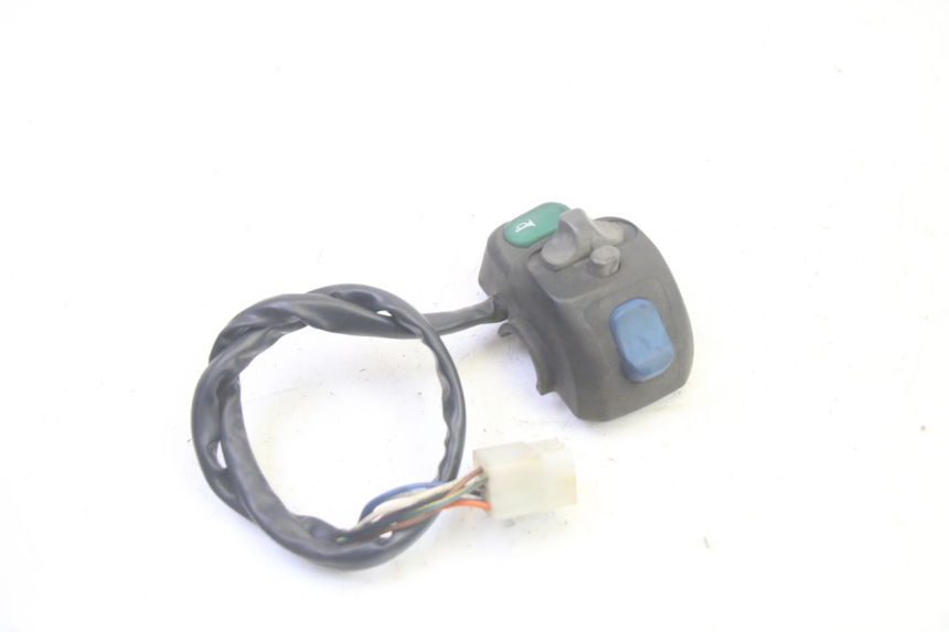 photo de INTERRUPTOR DE LUCES IZQUIERDO PEUGEOT ELYSEO 125 (1999 - 2004) - Zoom estado de uso