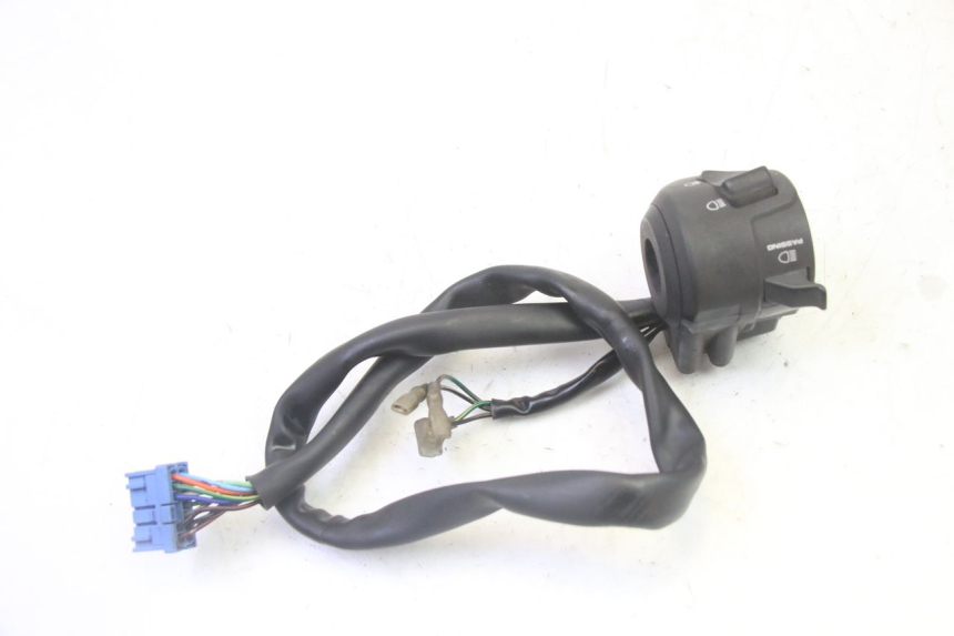 photo de INTERRUPTOR DE LUCES IZQUIERDO. HONDA FES S-WING SWING ABS 125 (2007 - 2015)