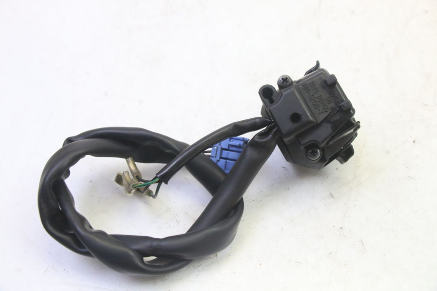 photo de INTERRUPTOR DE LUCES IZQUIERDO. HONDA FES S-WING SWING ABS 125 (2007 - 2015)