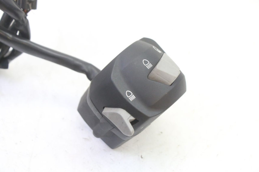 photo de CONMUTADOR IZQUIERDA BMW G310 R 310 (2016 - 2020)