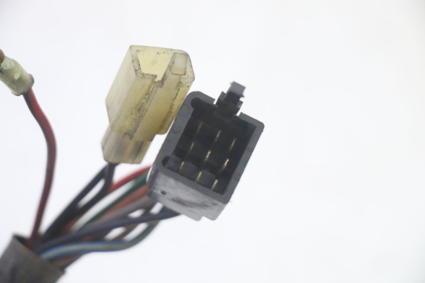 photo de CONMUTADOR IZQUIERDA KAWASAKI GPZ RX 1000 (1986 - 1988) - Características distintivas