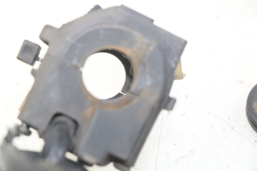 photo de INTERRUPTOR DE LUCES IZQUIERDO SUZUKI GSX-F GSX  F 1100 (1988 - 1994)