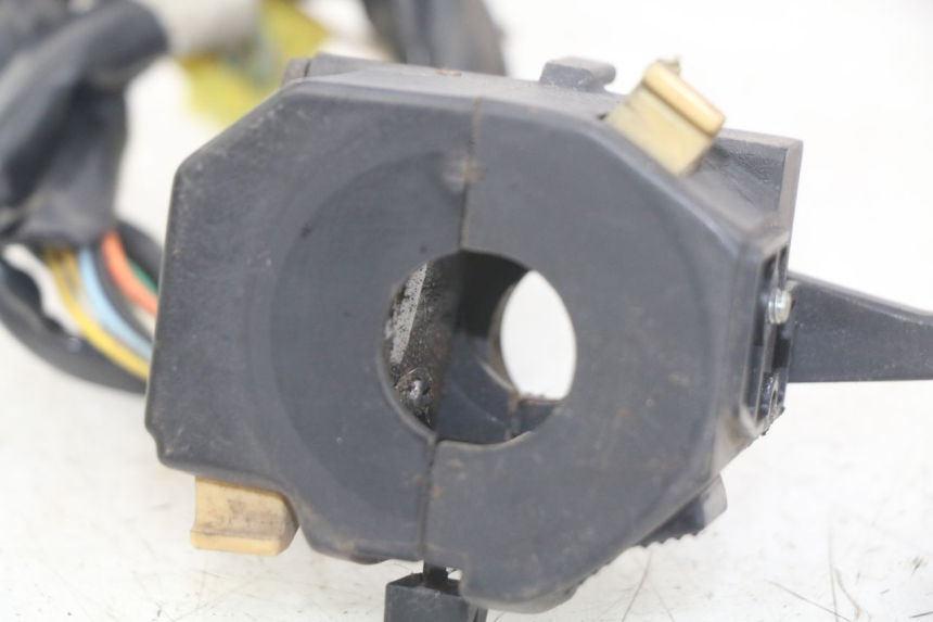 photo de INTERRUPTOR DE LUCES IZQUIERDO SUZUKI GSX-F GSX  F 1100 (1988 - 1994)