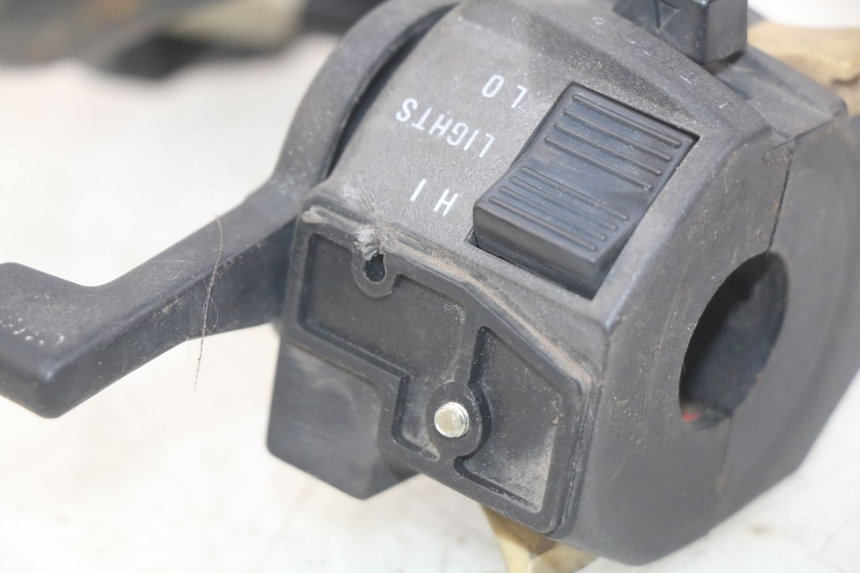 photo de INTERRUPTOR DE LUCES IZQUIERDO SUZUKI GSX-F GSX  F 1100 (1988 - 1994)