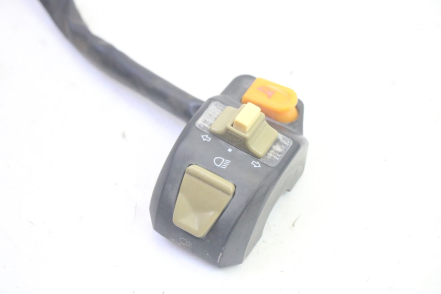 photo de INTERRUPTOR DE LUCES IZQUIERDO EUROCKA GTR 50 (2018 - 2021) - Otra perspectiva
