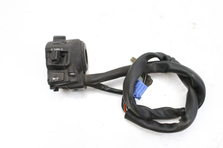 photo de INTERRUPTOR DE LUCES IZQUIERDO. HONDA FES S-WING SWING ABS 125 (2007 - 2015)