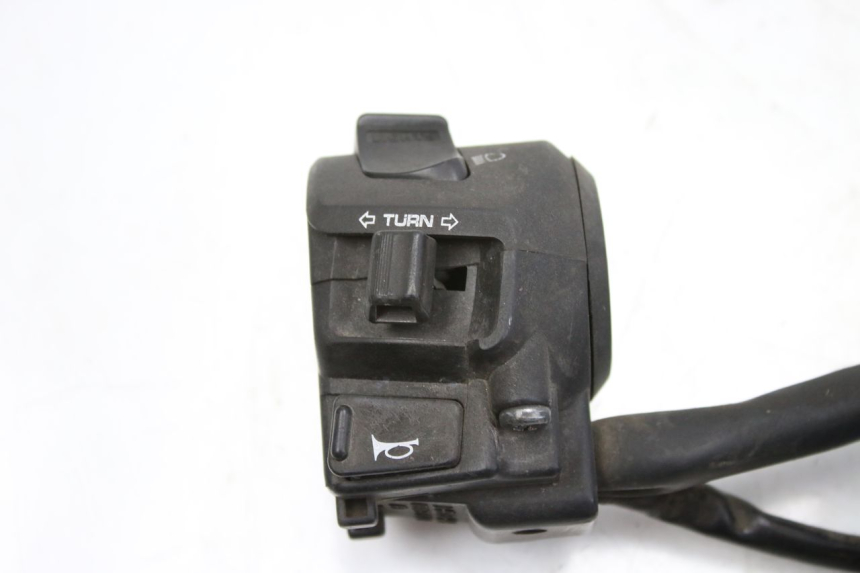 photo de INTERRUPTOR DE LUCES IZQUIERDO. HONDA FES S-WING SWING ABS 125 (2007 - 2015)