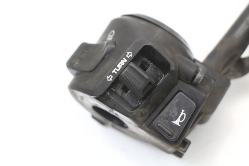 photo de INTERRUPTOR DE LUCES IZQUIERDO. HONDA FES S-WING SWING ABS 125 (2007 - 2015)