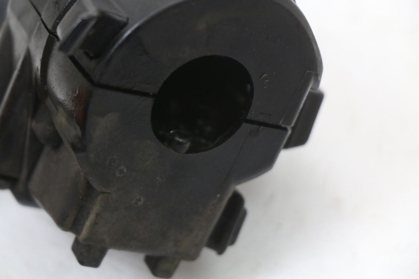 photo de INTERRUPTOR DE LUCES IZQUIERDO. HONDA FES S-WING SWING ABS 125 (2007 - 2015)