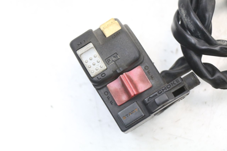 photo de INTERRUPTOR DE LUCES IZQUIERDO HONDA TRX 300 (1988 - 2000)