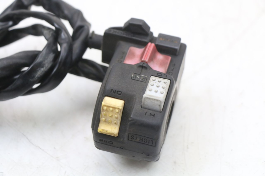 photo de INTERRUPTOR DE LUCES IZQUIERDO HONDA TRX 300 (1988 - 2000)