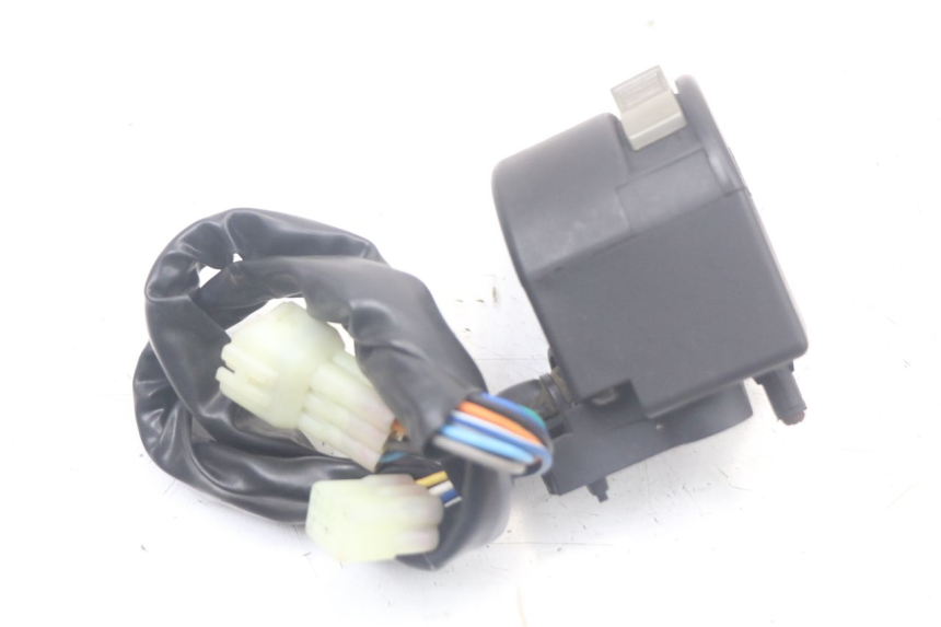 photo de INTERRUPTOR DE LUCES IZQUIERDO HYTRACK ST 170 (2020 - 2024)