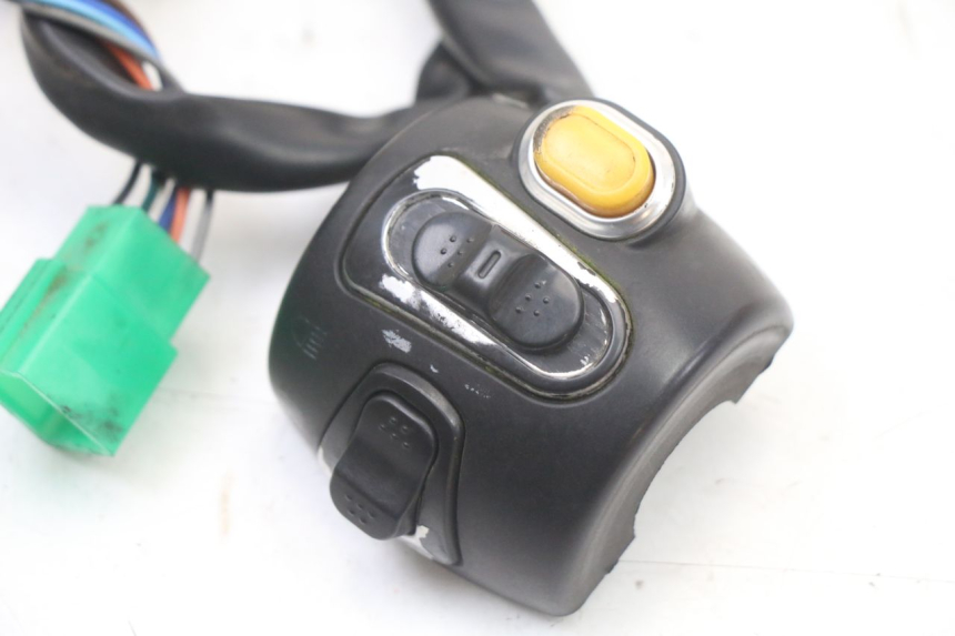 photo de INTERRUPTOR DE LUCES IZQUIERDO JM MOTORS MIA 50 (2017 - 2020)