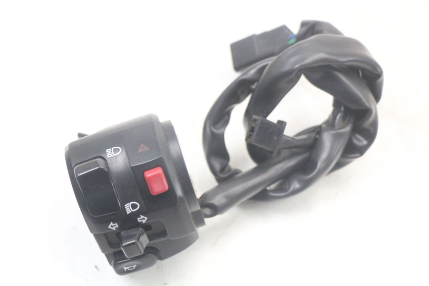 photo de INTERRUPTOR DE LUCES IZQUIERDO KAWASAKI VERSYS ABS 650 (2015 - 2018)