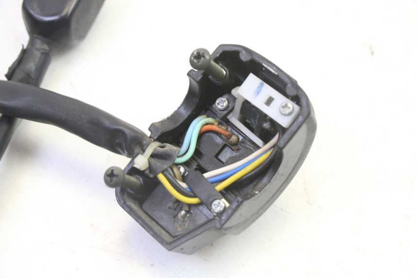 photo de INTERRUPTOR DE LUCES IZQUIERDO PEUGEOT KISBEE 2T 50 (2010 - 2017)