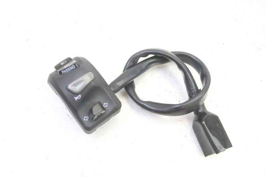 photo de INTERRUPTOR DE LUCES IZQUIERDO PEUGEOT KISBEE 4T 50 (2018 - 2022)