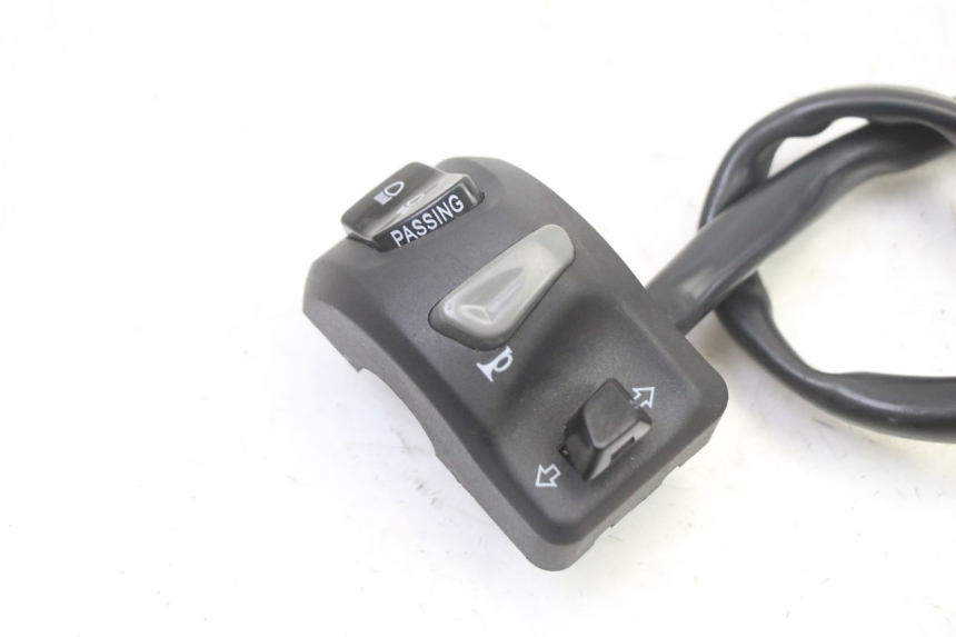 photo de INTERRUPTOR DE LUCES IZQUIERDO PEUGEOT KISBEE 4T 50 (2018 - 2022)