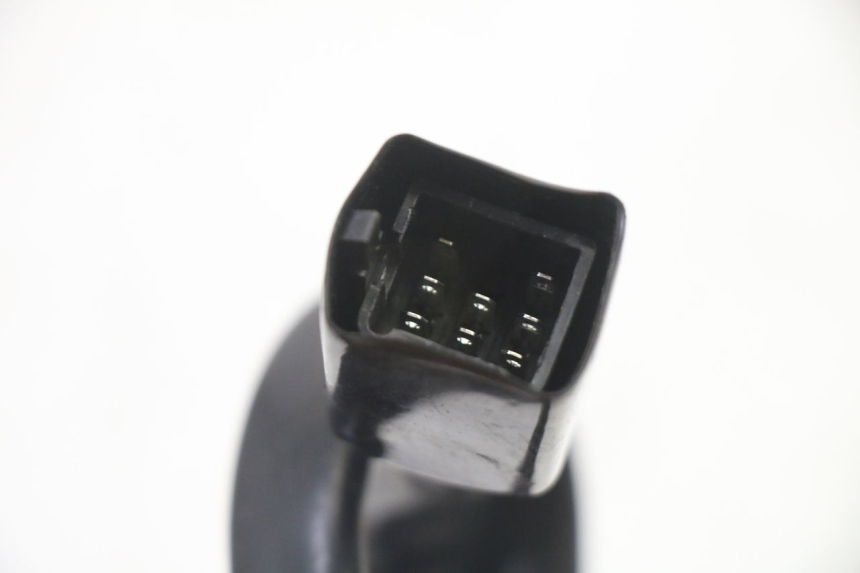 photo de INTERRUPTOR DE LUCES IZQUIERDO PEUGEOT KISBEE 4T 50 (2018 - 2022)
