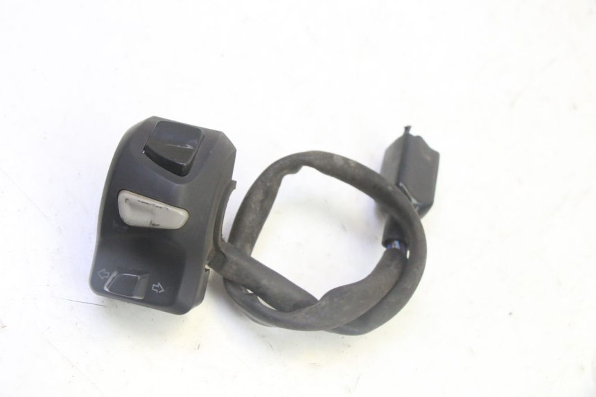 photo de INTERRUPTOR DE LUCES IZQUIERDO PEUGEOT KISBEE 4T 50 (2018 - 2022)