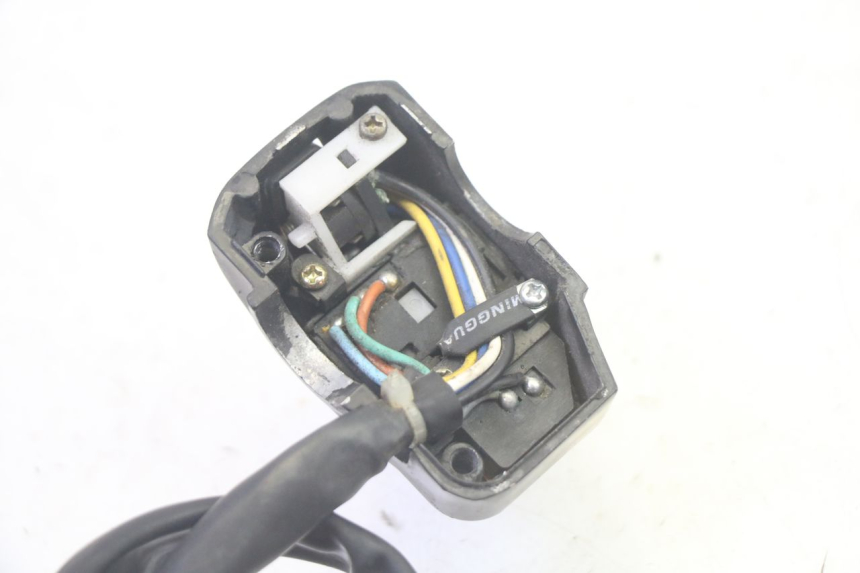 photo de INTERRUPTOR DE LUCES IZQUIERDO PEUGEOT KISBEE 4T 50 (2010 - 2017) - Vista general del producto