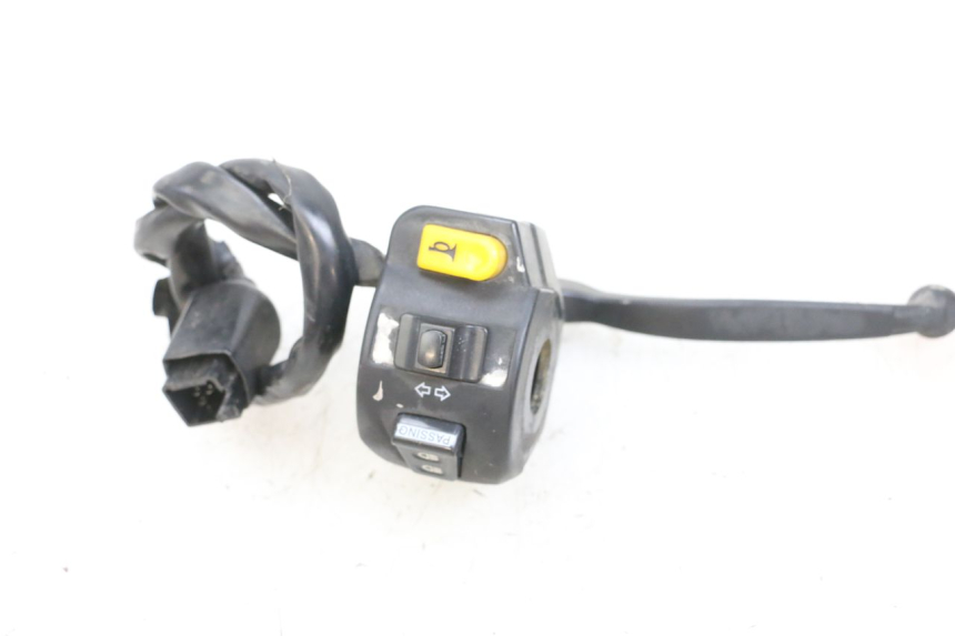 photo de INTERRUPTOR DE LUCES IZQUIERDO PEUGEOT KISBEE 4T 50 (2018 - 2022) - Zoom estado de uso