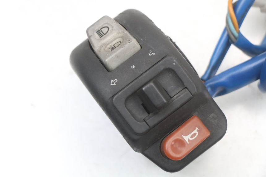 photo de INTERRUPTOR DE LUCES IZQUIERDO KYMCO AGILITY 4T 50 (2005 - 2018)