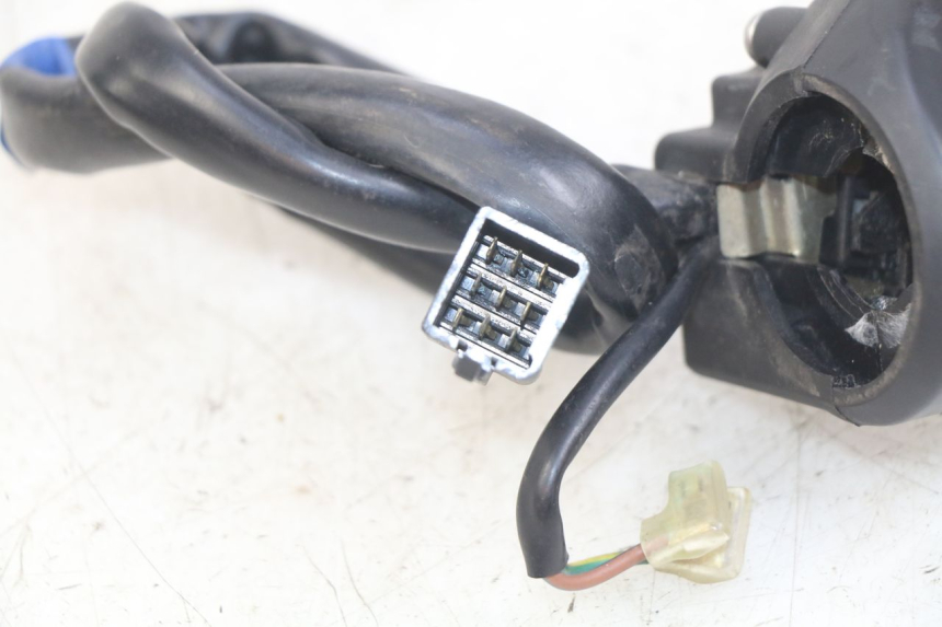 photo de INTERRUPTOR DE LUCES IZQUIERDO KYMCO DOWNTOWN ABS 125 (2015 - 2017)