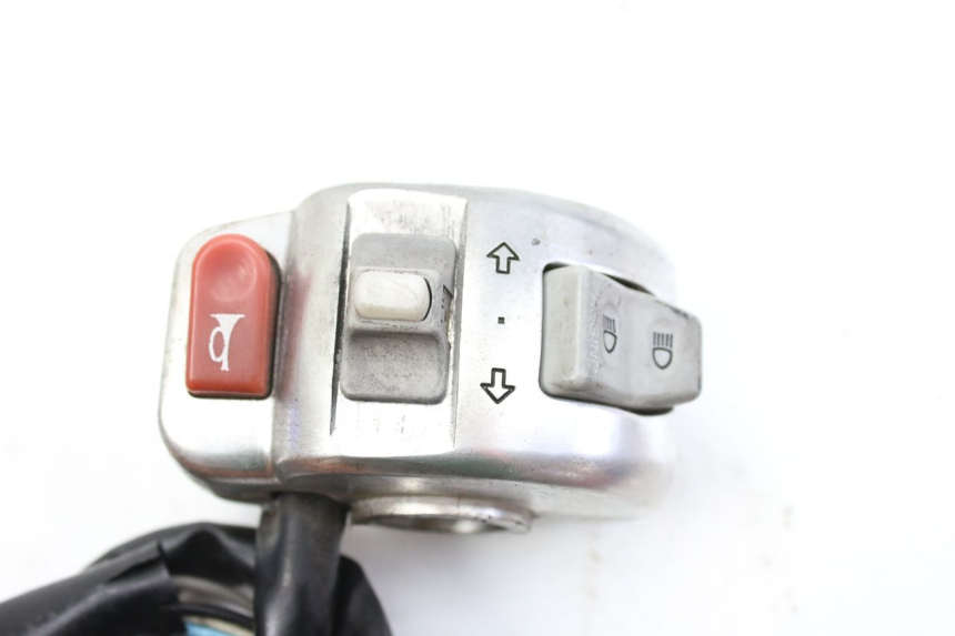 photo de INTERRUPTOR DE LUCES IZQUIERDO KYMCO SENTO 100 (2008 - 2013)