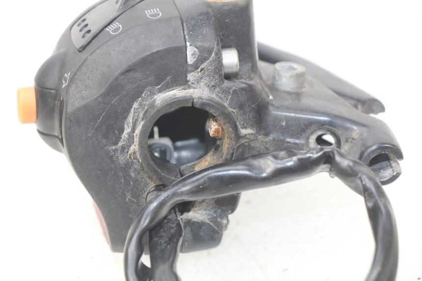 photo de INTERRUPTOR DE LUCES IZQUIERDO PEUGEOT LUDIX 50 (2008 - 2017)