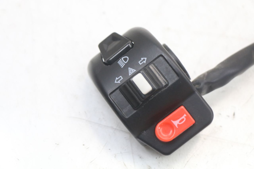 photo de CONMUTADOR IZQUIERDA MASH LEGEND'R 4T 50 (2021 - 2025)