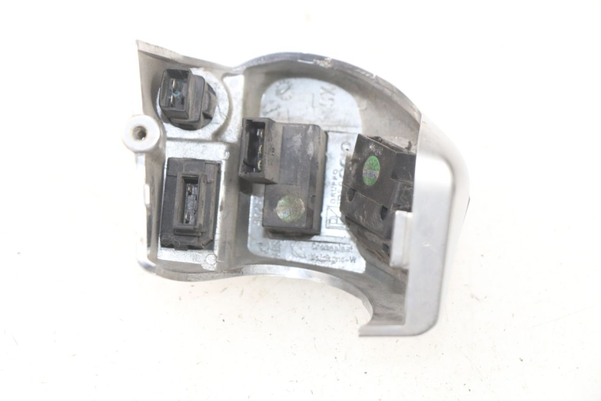 photo de INTERRUPTOR DE LUCES IZQUIERDO. PIAGGIO MP3 LT 400 (2007 - 2012)